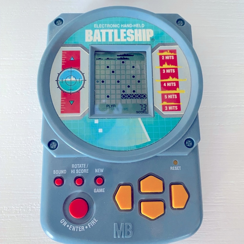 BATTLESHIP Vintage Handheld Electronic Game 1995 Milton-Bradley Vintage